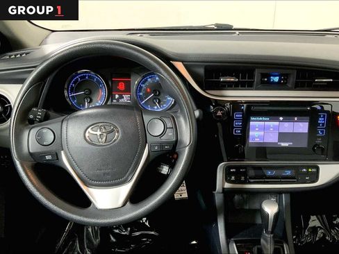 Used 2018 Toyota Corolla LE image 5