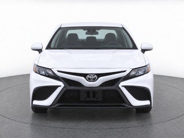 Used 2026 Toyota Camry SE FWD image 5