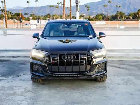 Used 2023 Audi SQ7 Prestige w/ Prestige Package image 3