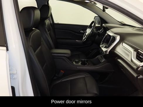 Used 2021 GMC Acadia SLT FWD image 18
