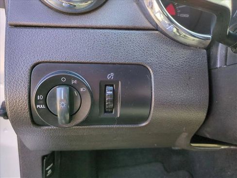 Used 2006 Ford Mustang GT image 10