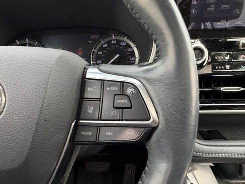 Used 2021 Toyota Highlander Platinum AWD/4WD image 15