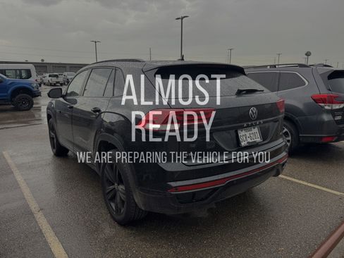 Used 2022 Volkswagen Atlas Cross Sport SEL R-Line AWD/4WD image 3