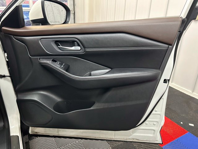 Used 2023 Nissan Rogue SL w/ SL Premium Package AWD/4WD image 22