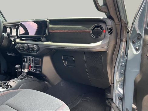 Used 2025 Jeep Wrangler Rubicon w/ Safety Group AWD/4WD image 19