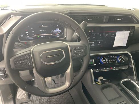 New 2025 GMC Sierra 2500 Denali w/ Denali Reserve Package image 11