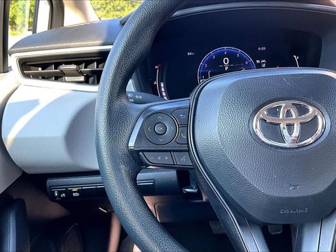 Used 2026 Toyota Corolla LE FWD image 24