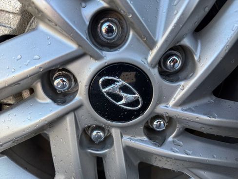 Used 2020 Hyundai Elantra SEL w/ Cargo Package (C1) FWD image 29