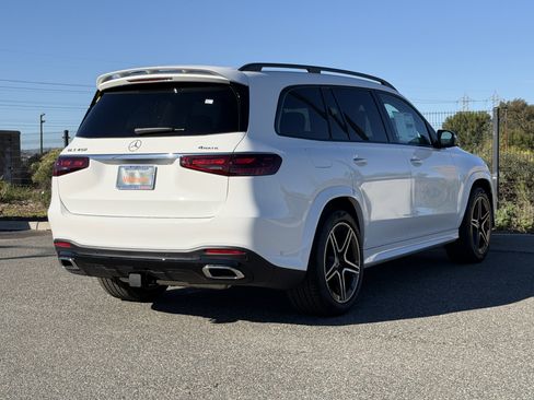 New 2026 Mercedes-Benz GLS 450 4MATIC image 8
