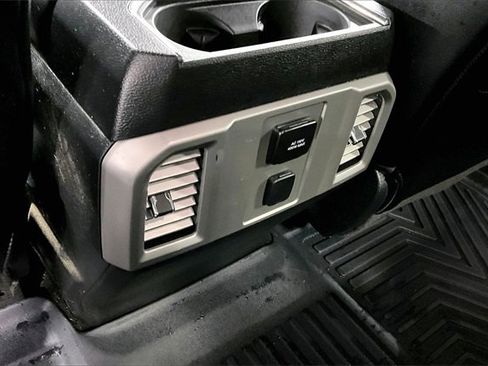 Used 2017 Ford F250 Lariat w/ Chrome Package image 12