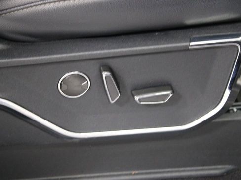 Used 2023 Ford F150 Lariat w/ Equipment Group 502A High image 29