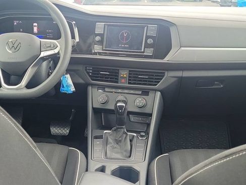 Used 2022 Volkswagen Jetta Sport FWD image 5