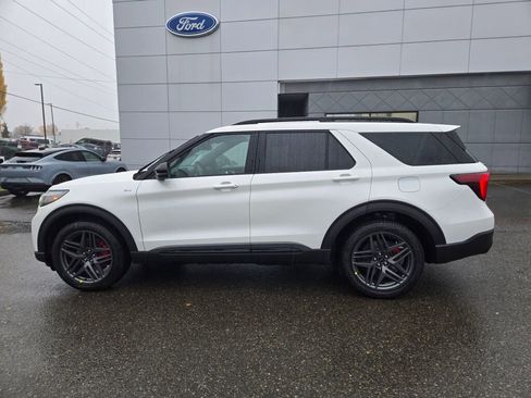 New 2026 Ford Explorer ST-Line w/ ST-Line Street Pack AWD/4WD image 8