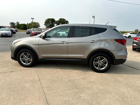 Used 2018 Hyundai Santa Fe Sport image 4