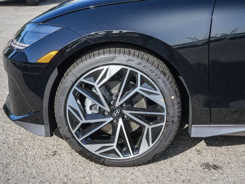 New 2025 Hyundai Ioniq 6 SEL image 13