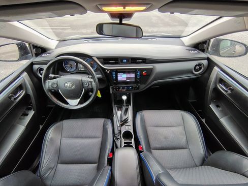 Used 2019 Toyota Corolla SE w/ Carpet Mat Package (TMS) FWD image 2