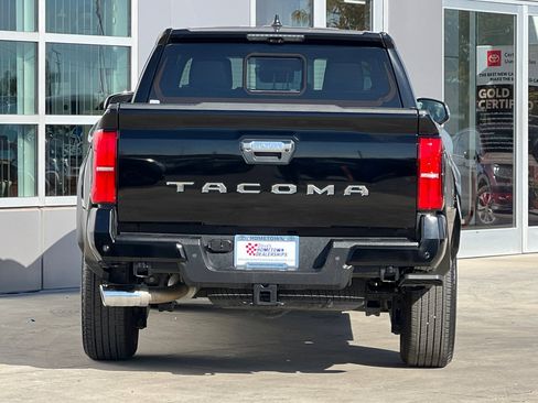 Used 2024 Toyota Tacoma Limited w/ Limited Package (LT) image 5