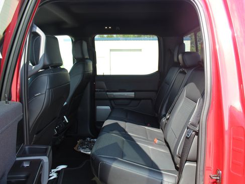 Used 2022 Ford F150 Lariat w/ Equipment Group 502A High image 17