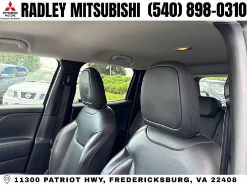 Used 2021 Jeep Renegade Limited AWD/4WD image 2