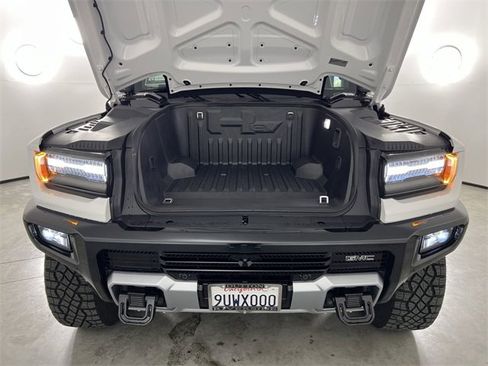 Used 2024 GMC Hummer EV 2X w/ Extreme Off-Road Package image 30