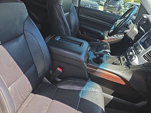 Used 2018 GMC Yukon SLT AWD/4WD image 9
