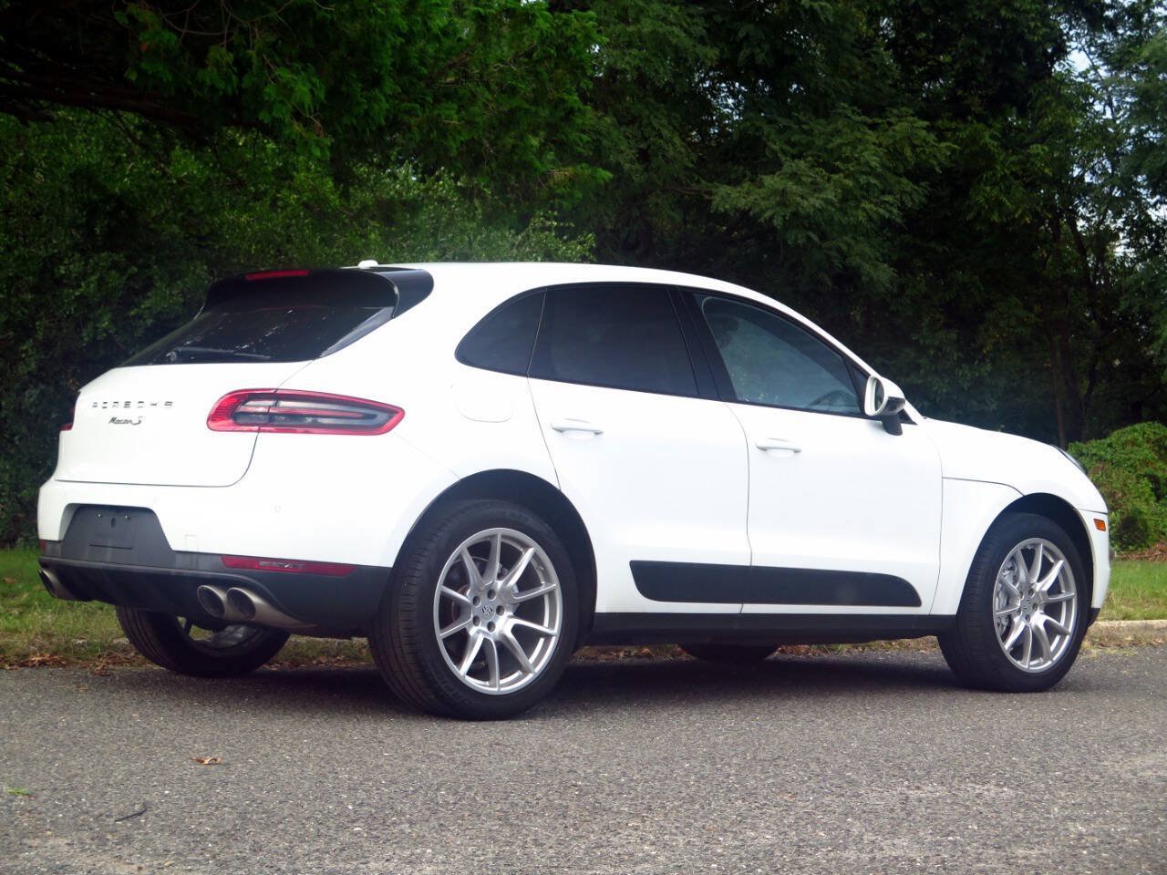 Used 2017 Porsche Macan S AWD/4WD image 4
