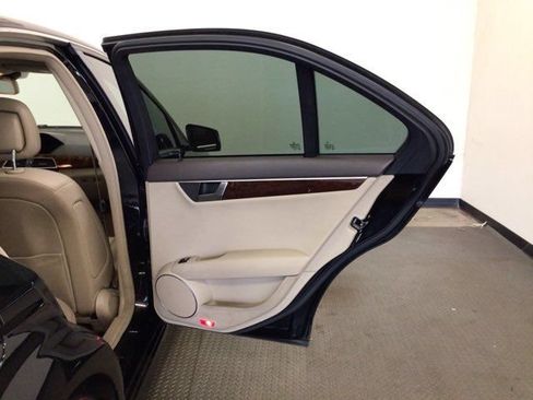 Used 2014 Mercedes-Benz C 250 Sedan image 8