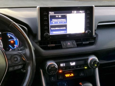 Used 2019 Toyota RAV4 XSE image 6