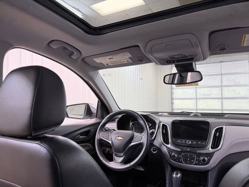 Used 2018 Chevrolet Equinox Premier AWD/4WD image 32