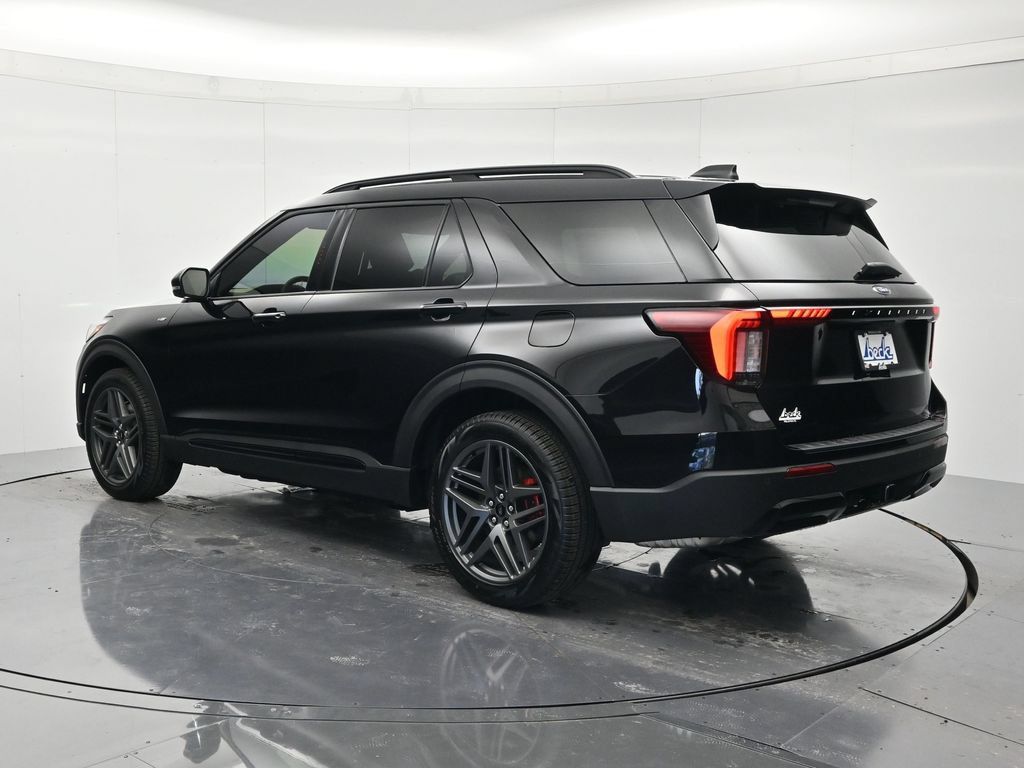 New 2026 Ford Explorer ST-Line w/ ST-Line Street Pack RWD image 7