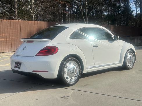 Used 2015 Volkswagen Beetle 1.8T Classic image 15