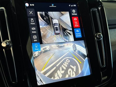 Certified 2025 Volvo XC40 B5 Plus image 19