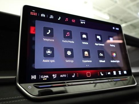 New 2026 Volkswagen Tiguan SE AWD/4WD image 17