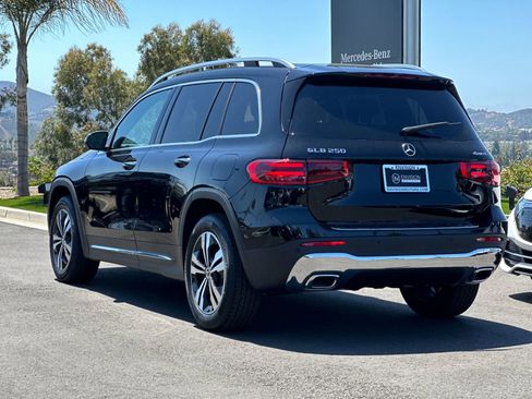 New 2025 Mercedes-Benz GLB 250 4MATIC image 5