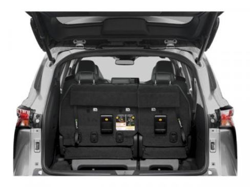 Used 2023 Toyota Sienna Platinum image 11