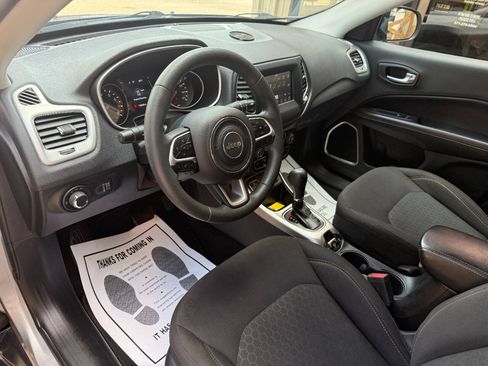 Used 2021 Jeep Compass Sport FWD image 11