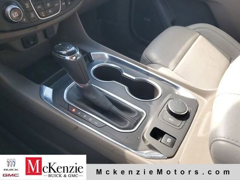 Used 2018 Chevrolet Traverse LT w/ LPO, Floor Liner Package AWD/4WD image 21