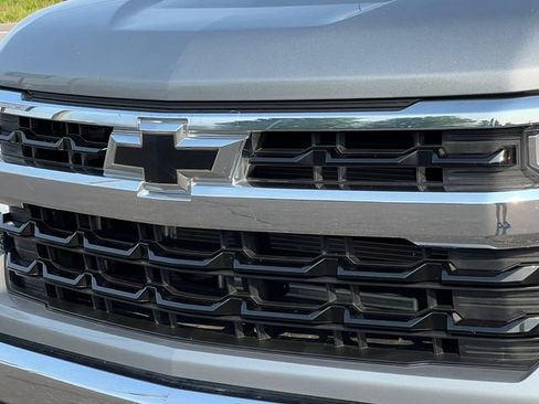 Used 2024 Chevrolet Silverado 1500 LT AWD/4WD image 40