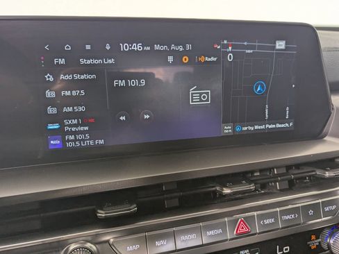 Used 2025 Kia Telluride S FWD image 18