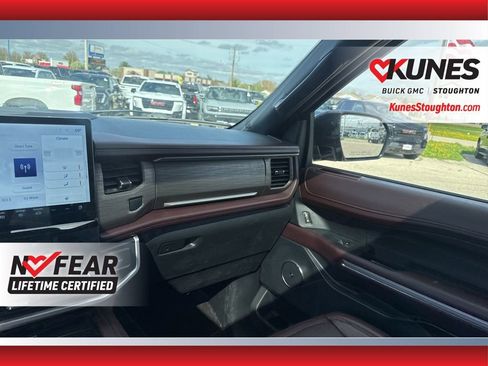 Used 2022 Ford Expedition Limited AWD/4WD image 38