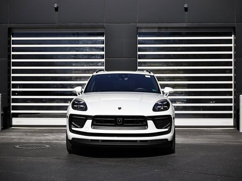 Used 2023 Porsche Macan S image 7