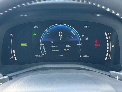 Used 2025 Toyota Camry SE w/ Convenience Package image 26