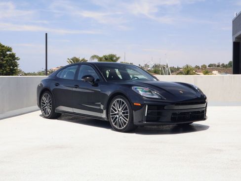 Certified 2025 Porsche Panamera 4 AWD/4WD image 7