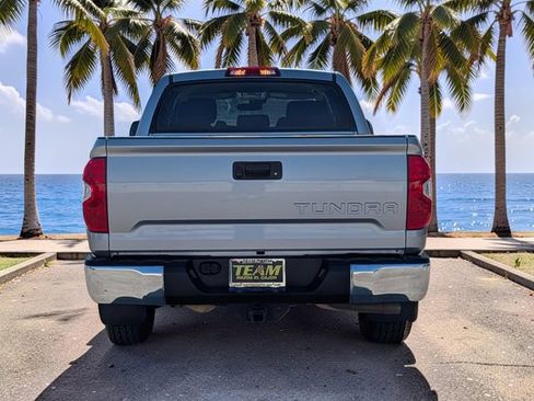 Used 2018 Toyota Tundra SR5 w/ SR5 Upgrade Package RWD image 6