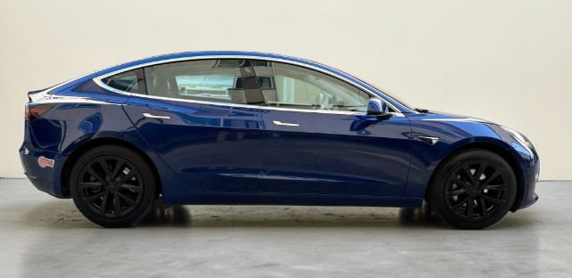 Used 2020 Tesla Model 3 Standard Range Plus RWD image 8