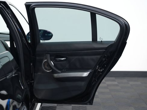 Used 2011 BMW M3 Sedan image 29