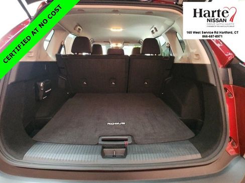 Used 2023 Nissan Rogue S image 12