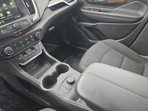 Used 2019 GMC Terrain SLE FWD image 25