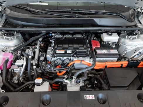 Used 2024 Toyota bZ4X XLE w/ Weather Package image 3