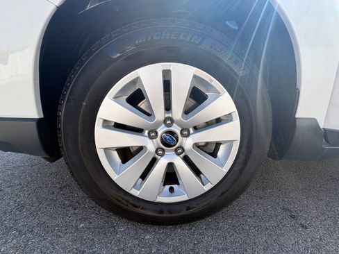 Used 2017 Subaru Outback 2.5i Premium AWD/4WD image 26